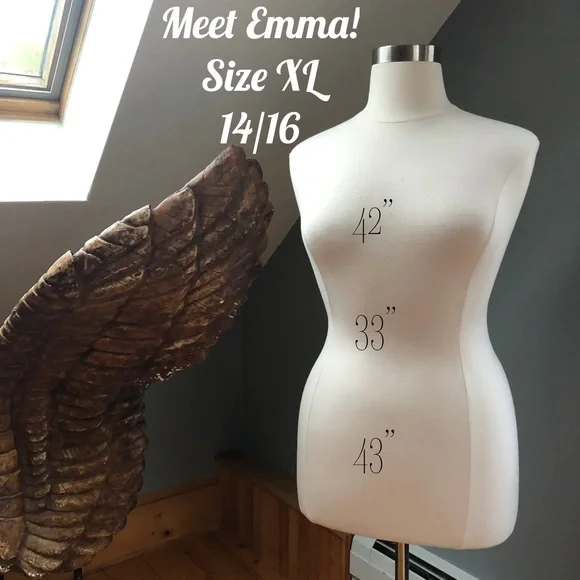 Gold Knit Crew Neck Sweater - Picture 6 of 7